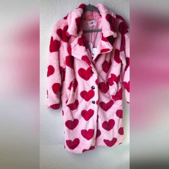 Buddy Love Zoey Oversized Faux Fur Coat in Blossom pink heart print NWT - Picture 6 of 10